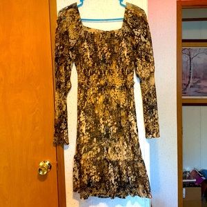 Snake like pattern dress, knee length